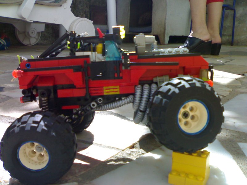 monstertrucktrial-3.jpg