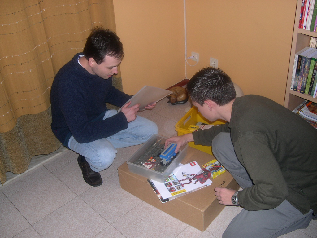 02settingup.jpg