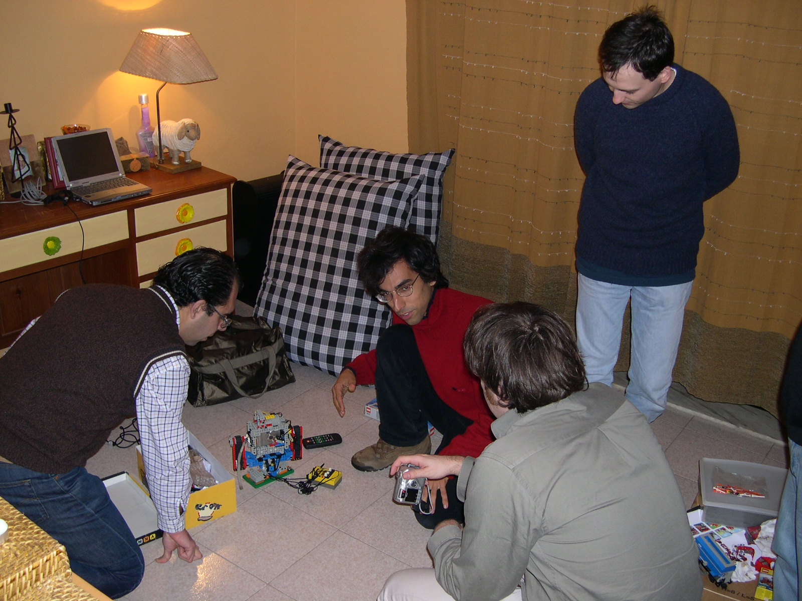 03settingup.jpg
