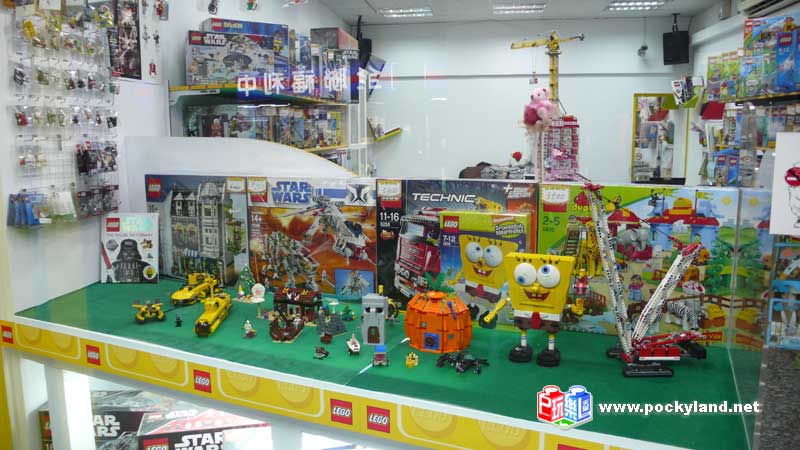 lego_store03.jpg