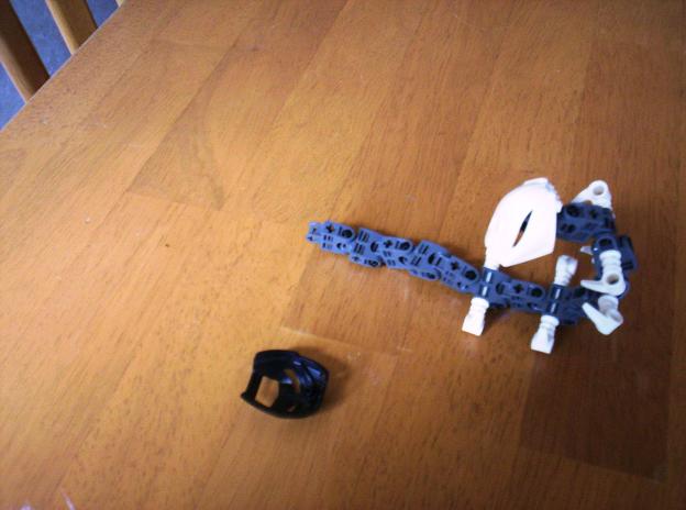 bionicle_hollow_2_005.jpg