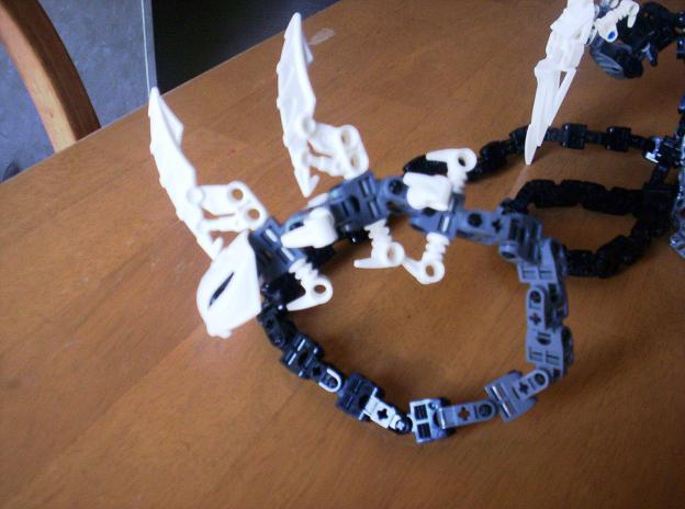 bionicle_hollow_2_013.jpg