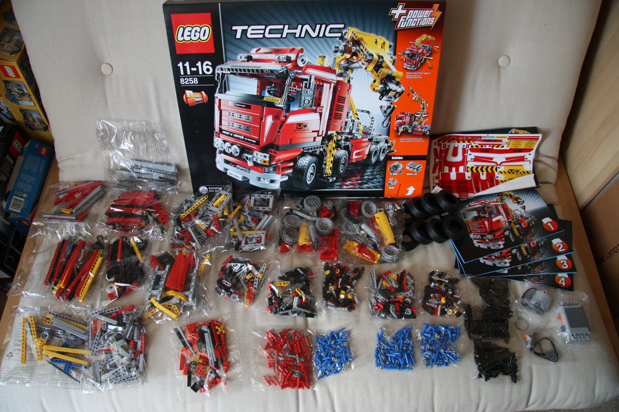8258-04.jpg