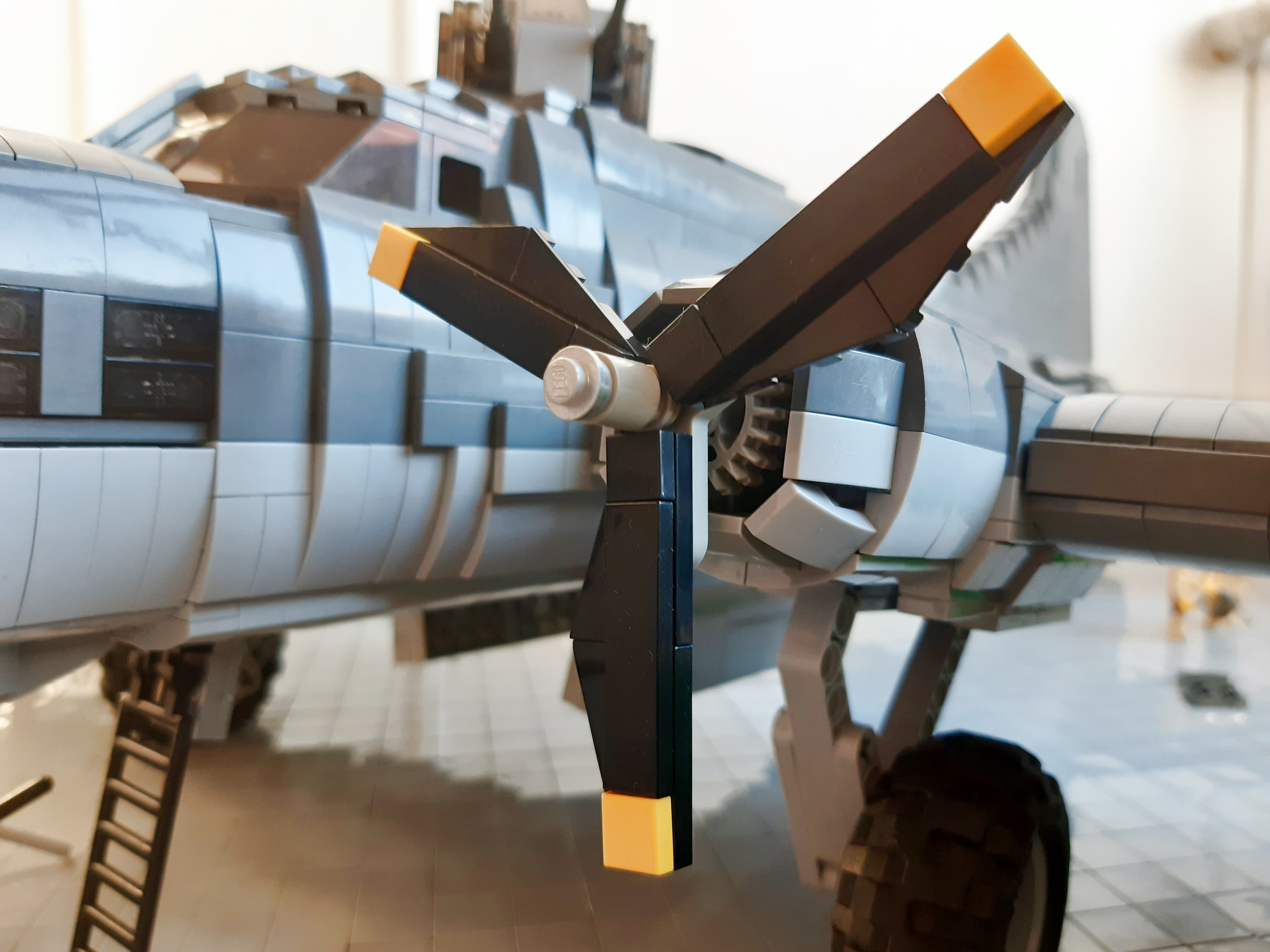 engines_3_-_with_propeller_mounted.jpg