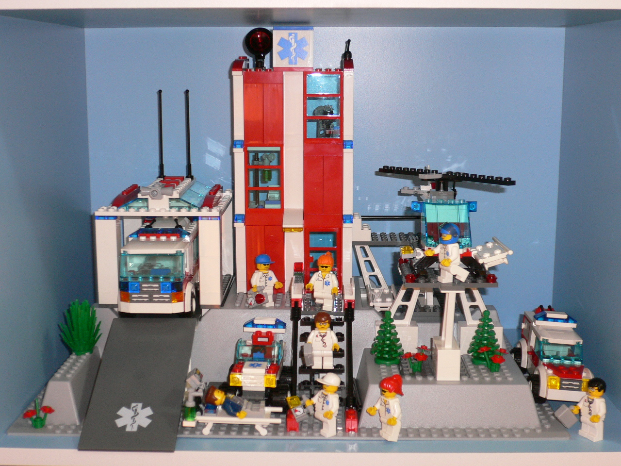 9293minifigs_7892_7890_7902.jpg