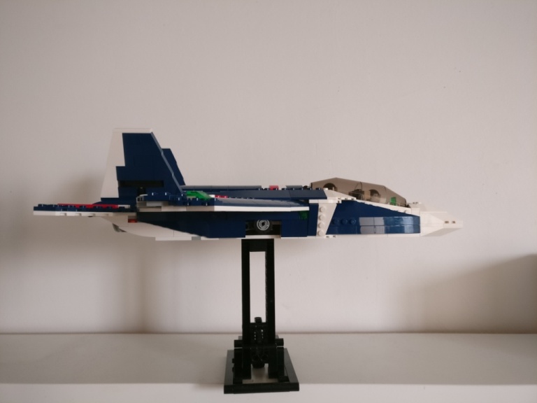 jet_side_1.jpg
