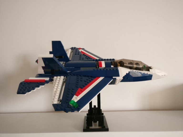 jet_side_2.jpg