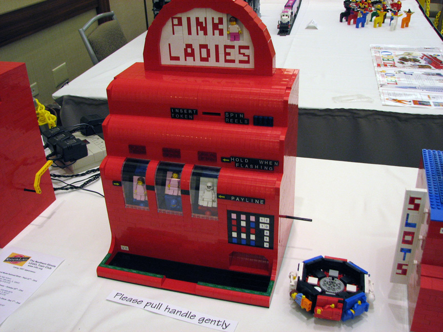 brickworld1575.jpg
