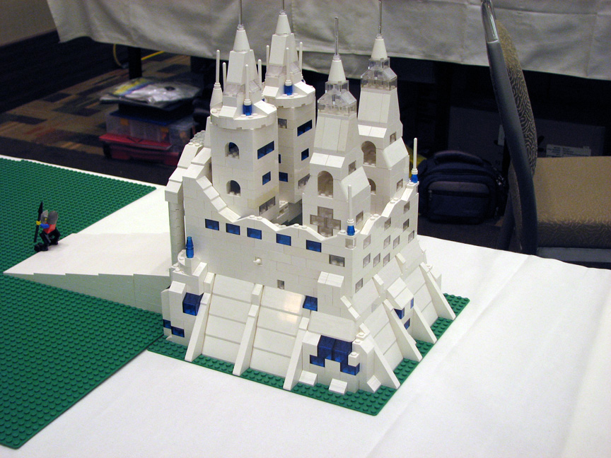 brickworldcastle2085.jpg