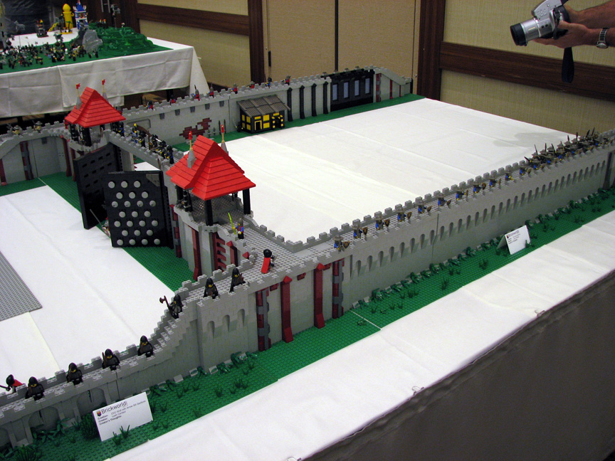 brickworldcastle2102.jpg