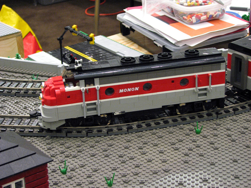 brickworldindylug1764.jpg