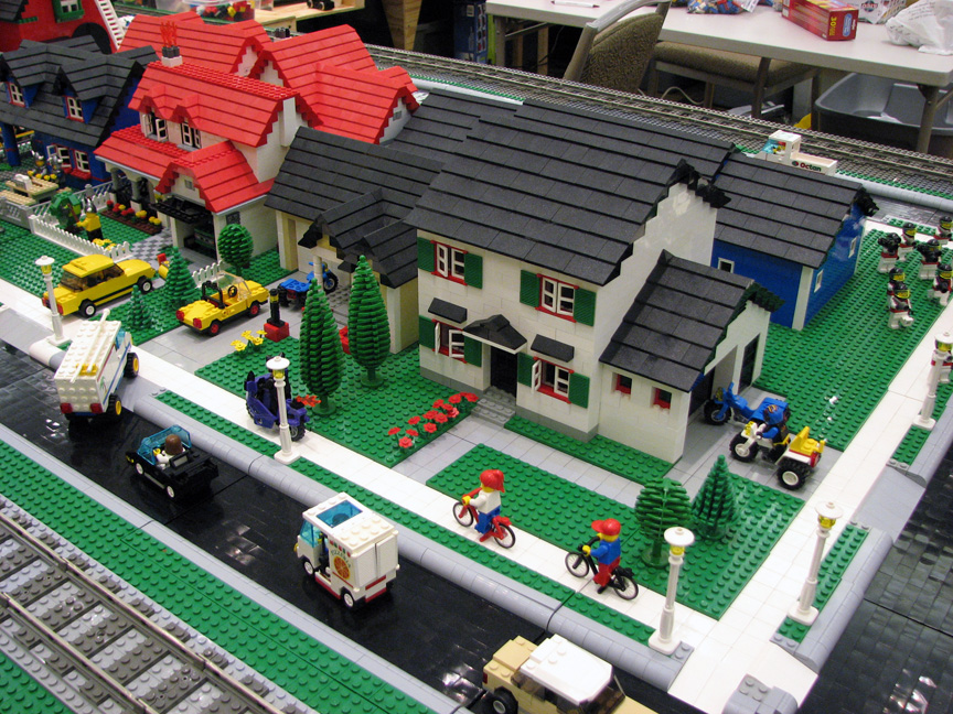 brickworldmichiana1799.jpg