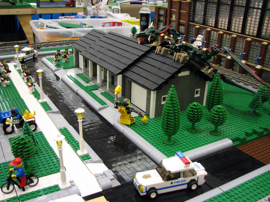 brickworldmichiana1800.jpg