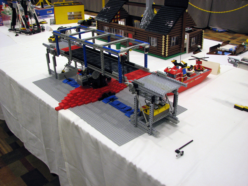 brickworldtechnic2012.jpg