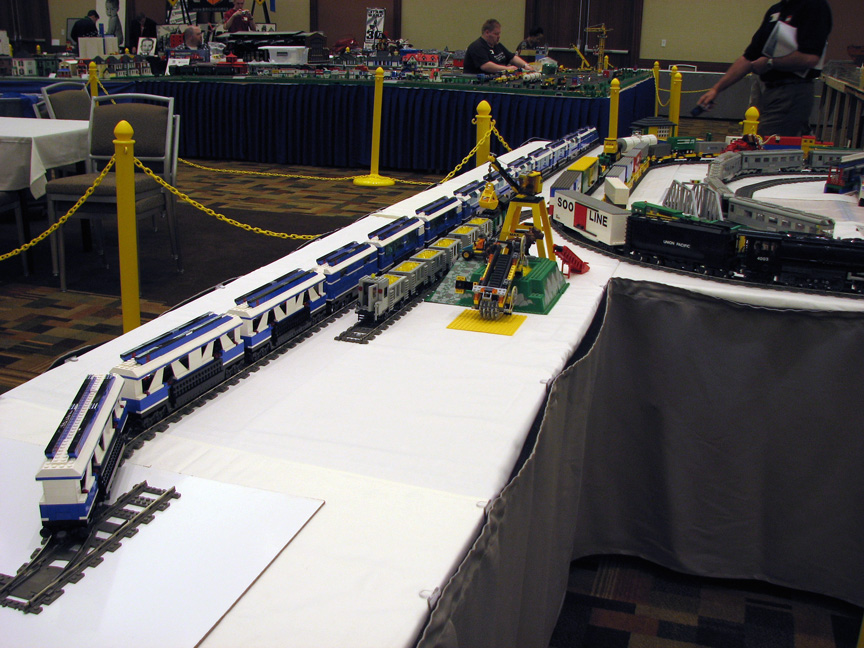 brickworldtrain1428.jpg