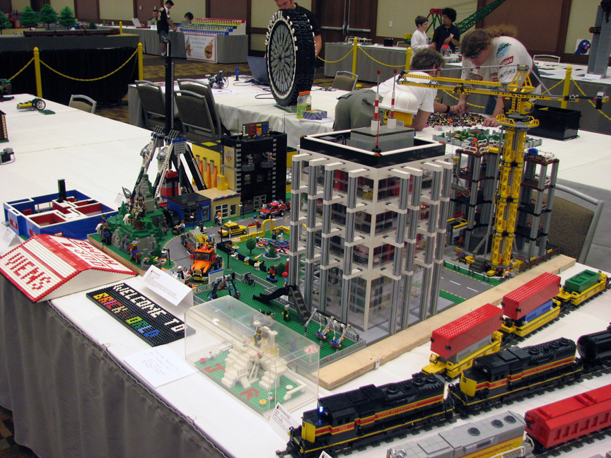 brickworldtrain1445.jpg