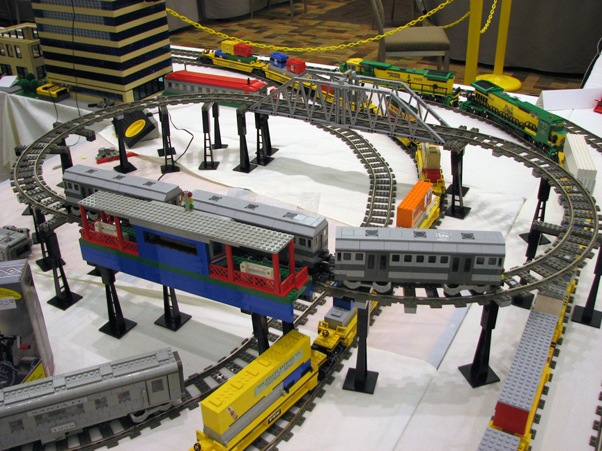 brickworldtrain1923.jpg