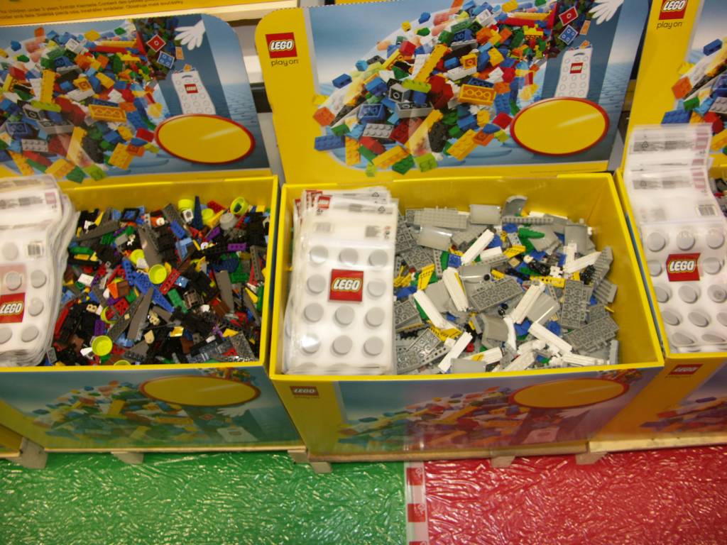 dreamland_pick-a-brick-boxes_02.jpg