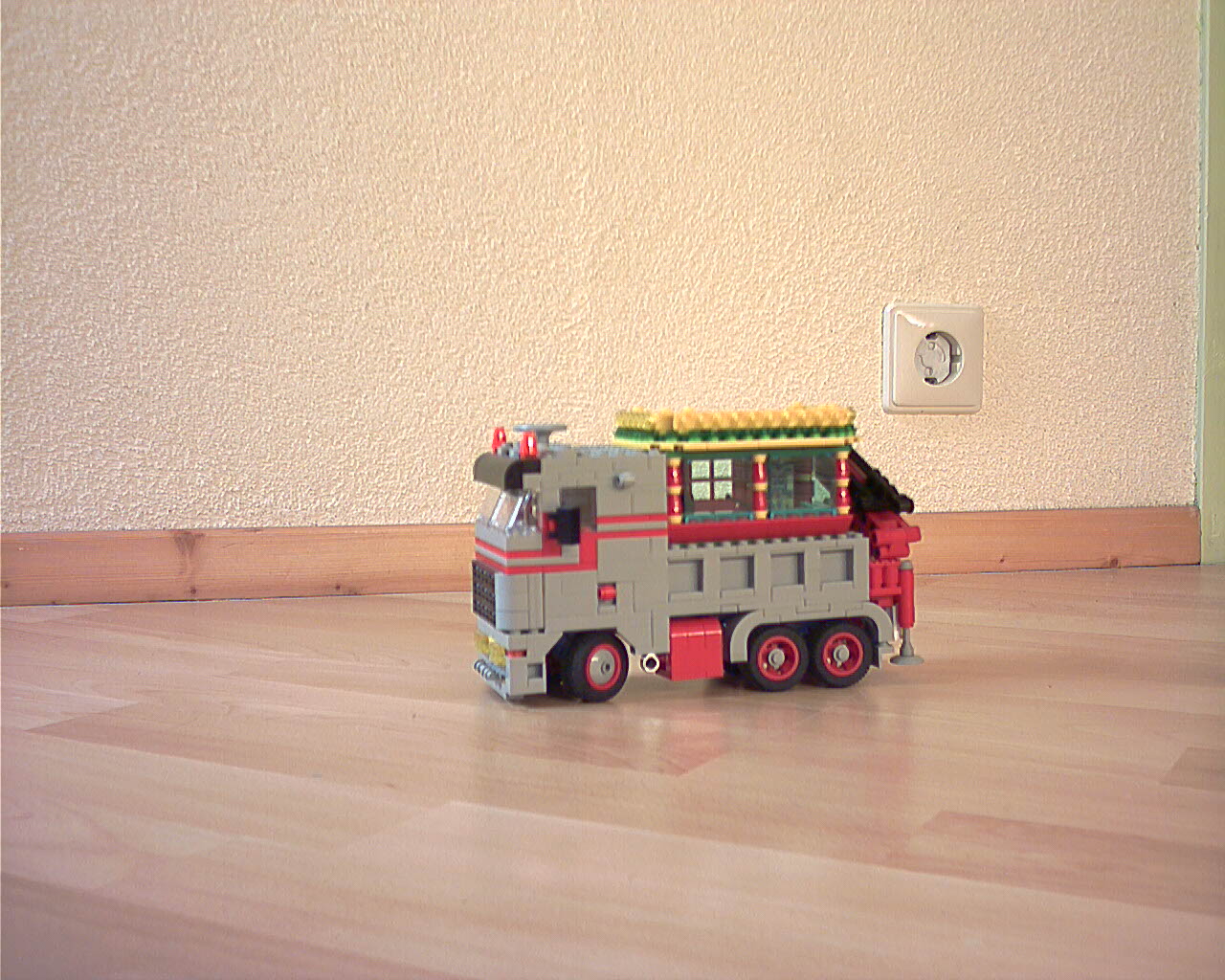 img2.jpg