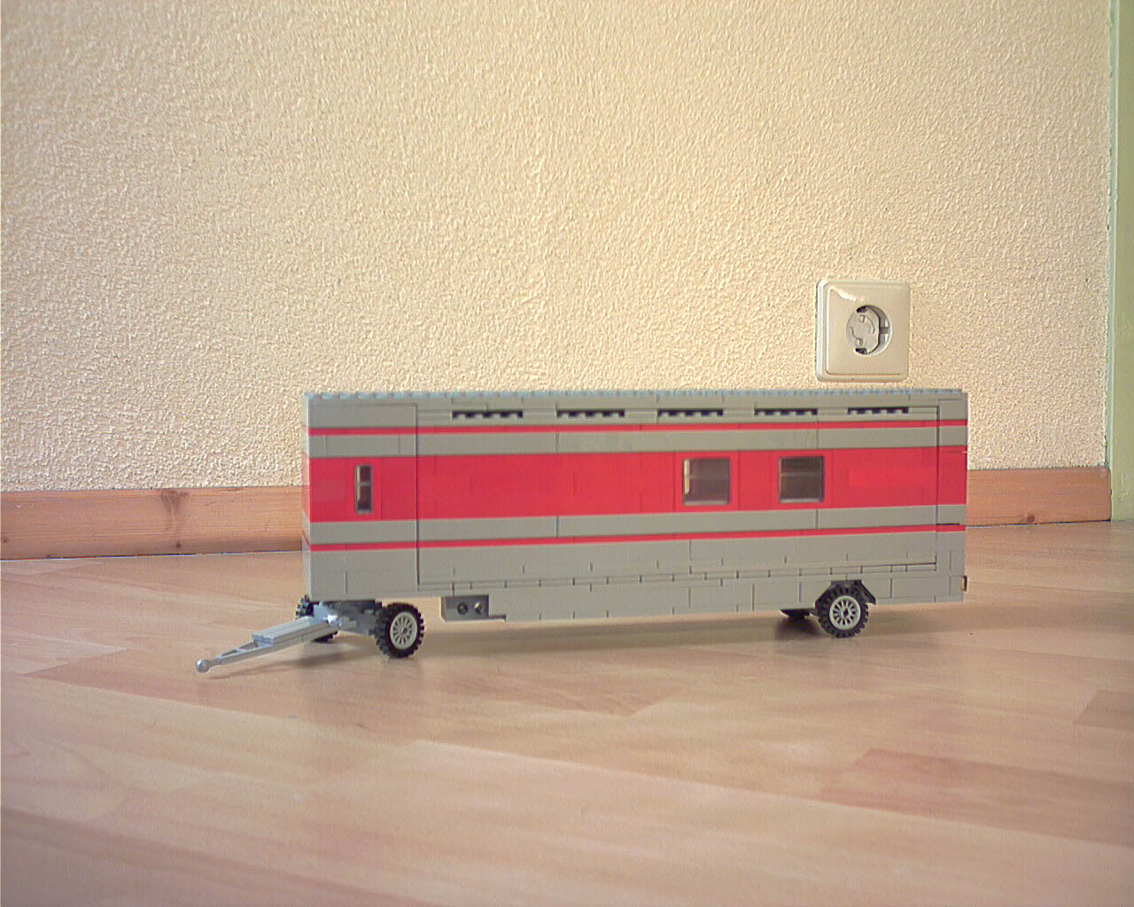 img3.jpg
