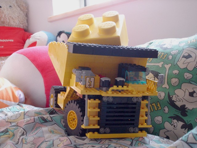 11_dig_a_brick.jpg
