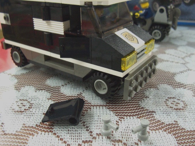 7033c.jpg