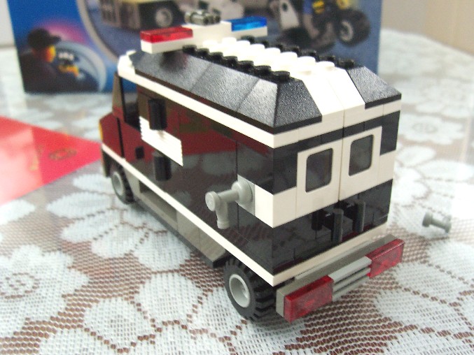 7033d.jpg