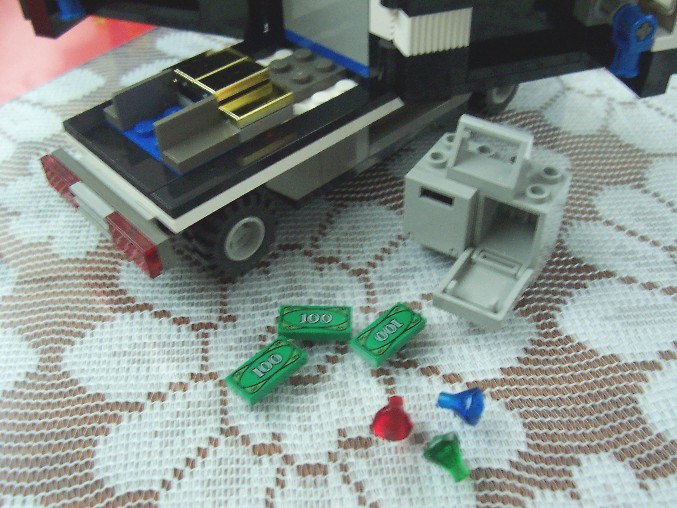 7033g.jpg