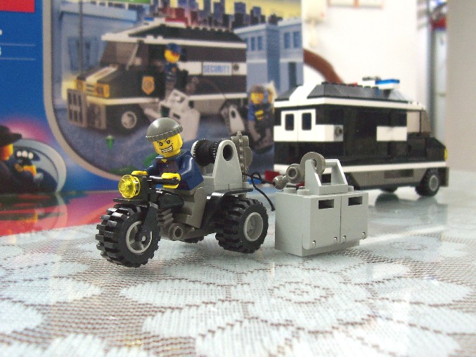 7033h.jpg