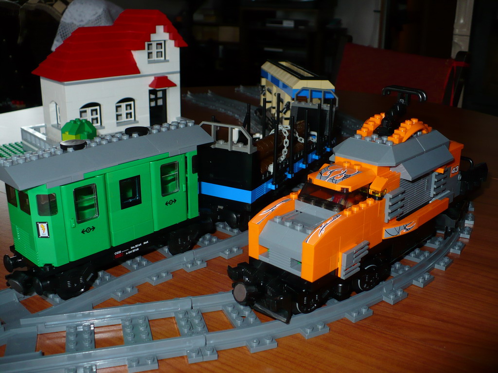 orange_sentinel_01_-_front.jpg