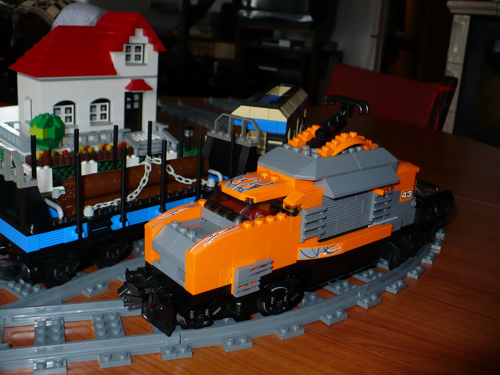 orange_sentinel_04_-_front.jpg