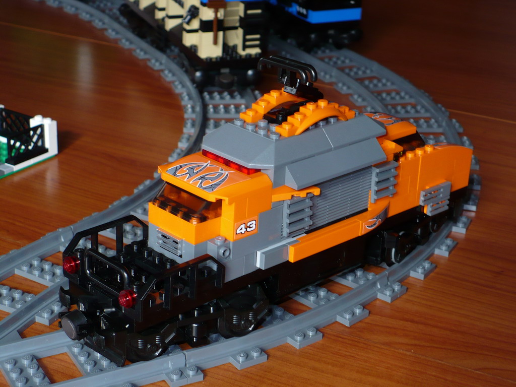 orange_sentinel_09_-_rear.jpg