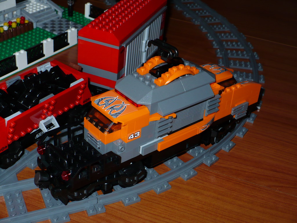 orange_sentinel_10_-_rear.jpg