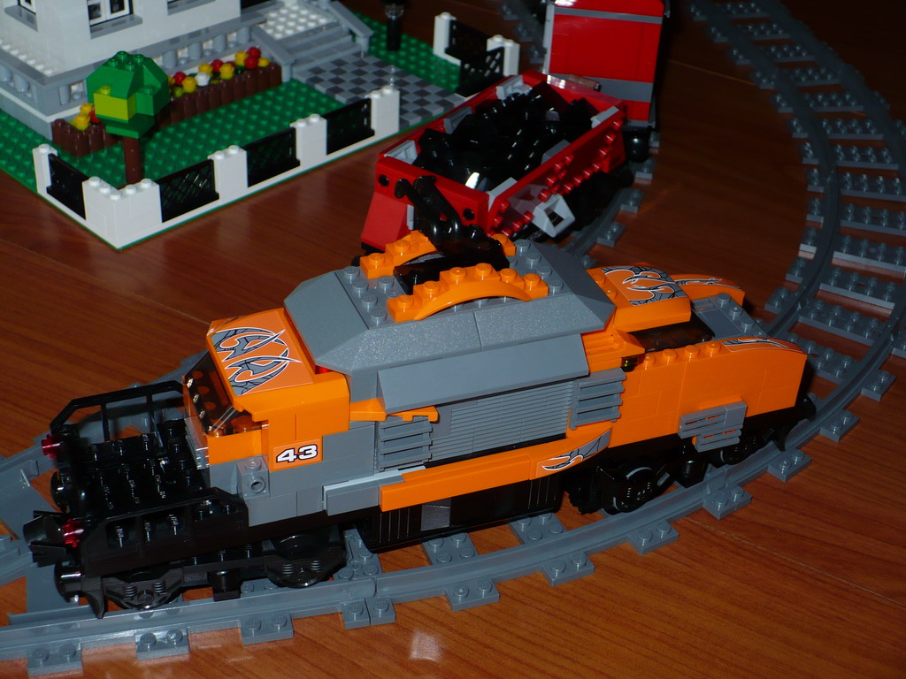 orange_sentinel_11_-_rear.jpg