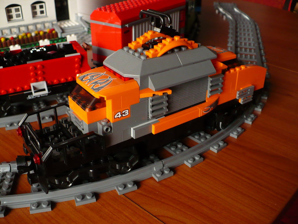 orange_sentinel_13_-_rear.jpg