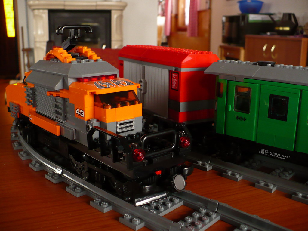 orange_sentinel_15_-_rear.jpg
