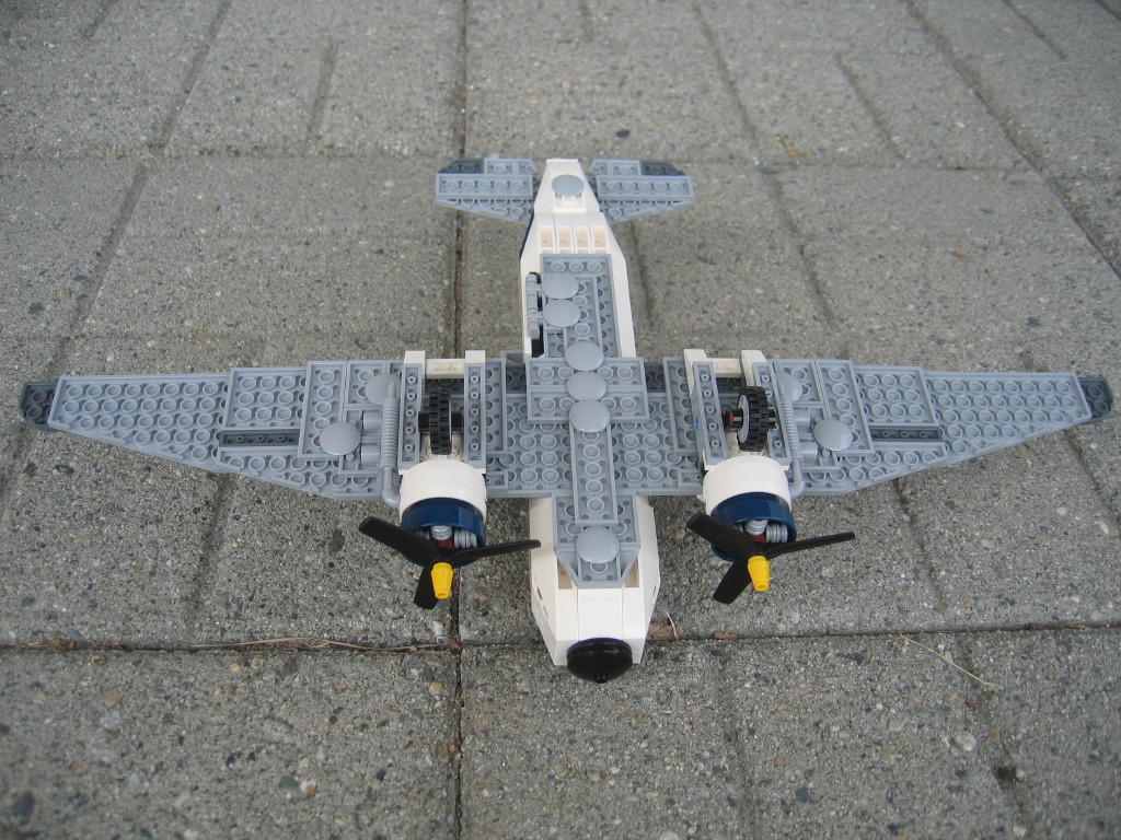 008-airplaneunder.jpg