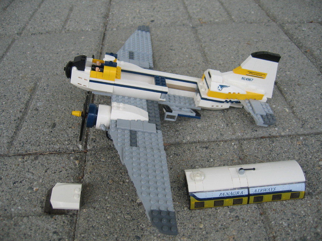 009-airplaneopen.jpg