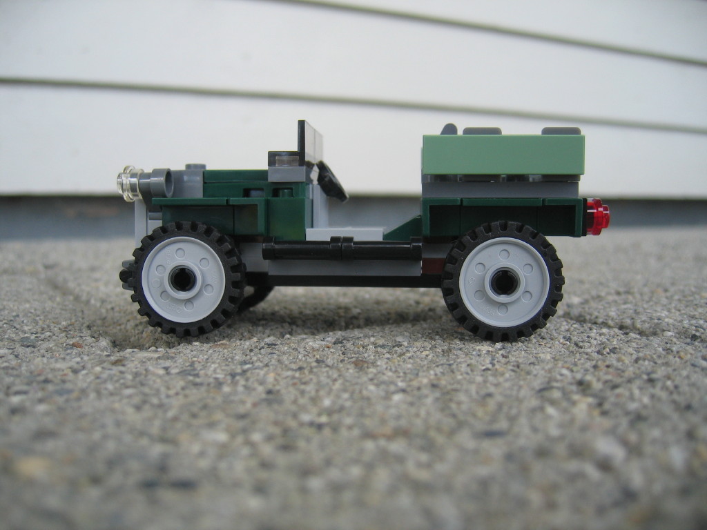 011-jeepside.jpg
