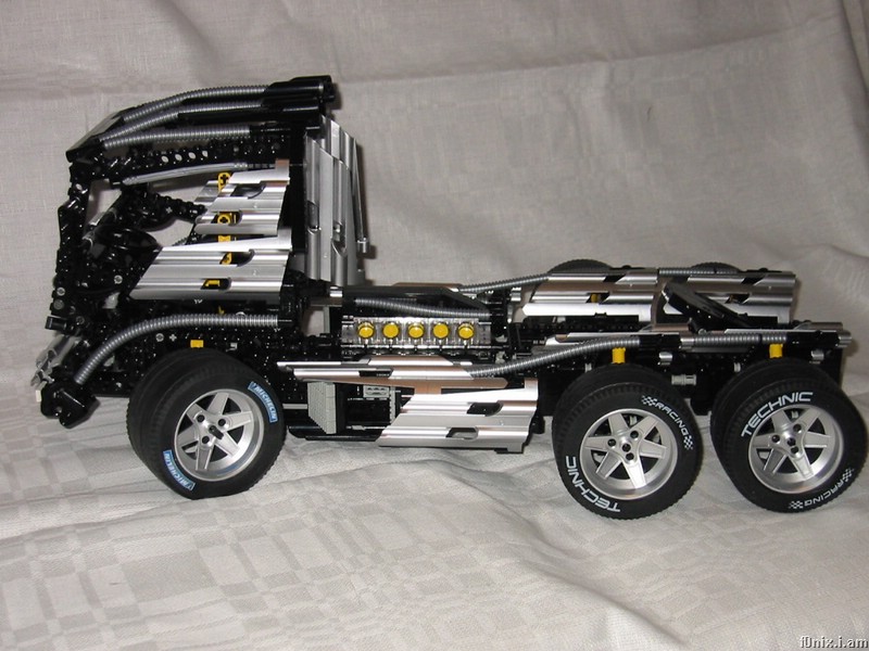 8458-2_mov_03.jpg