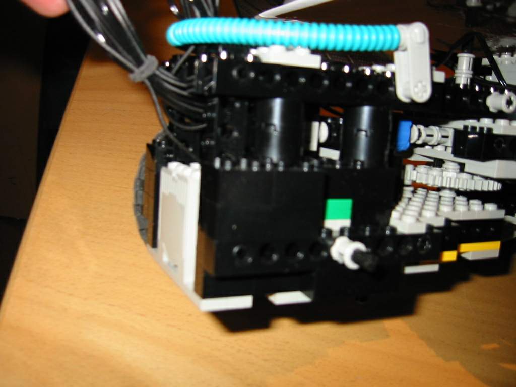 105-0535_img.jpg