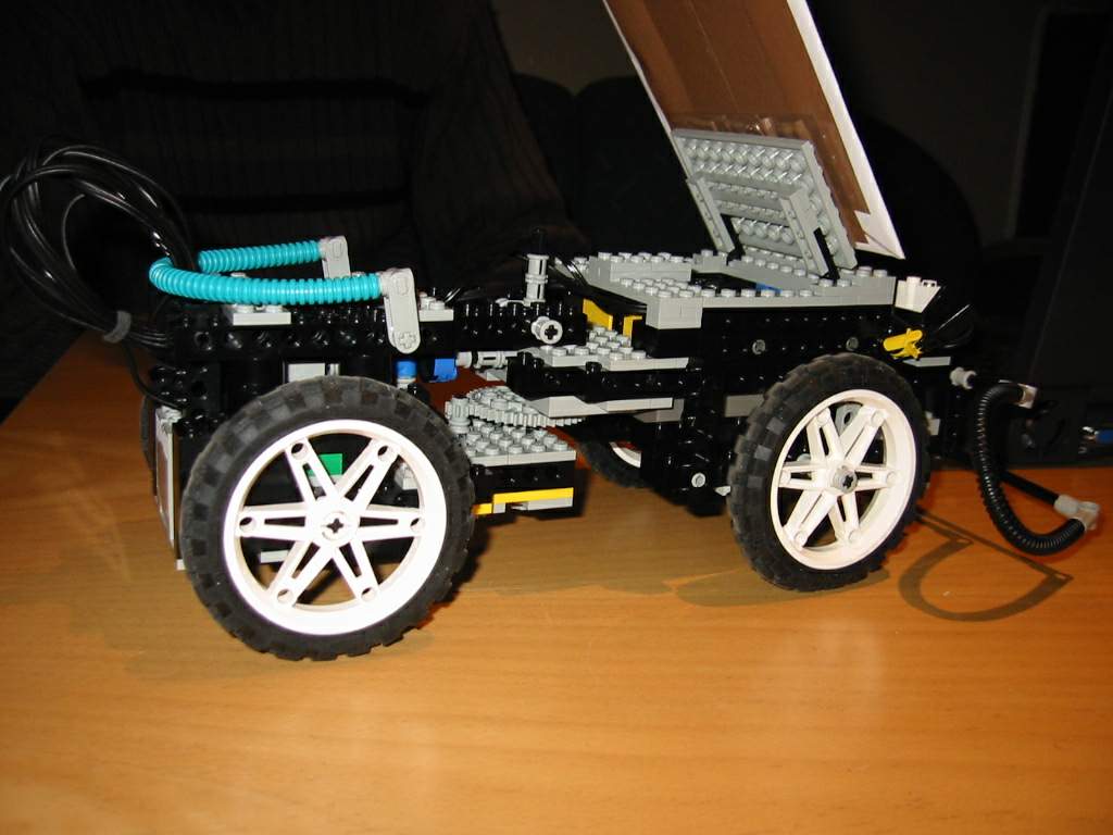 105-0539_img.jpg