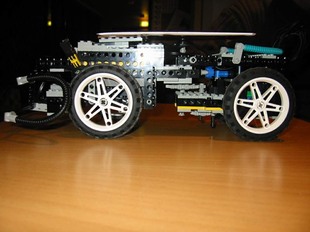 105-0541_img.jpg