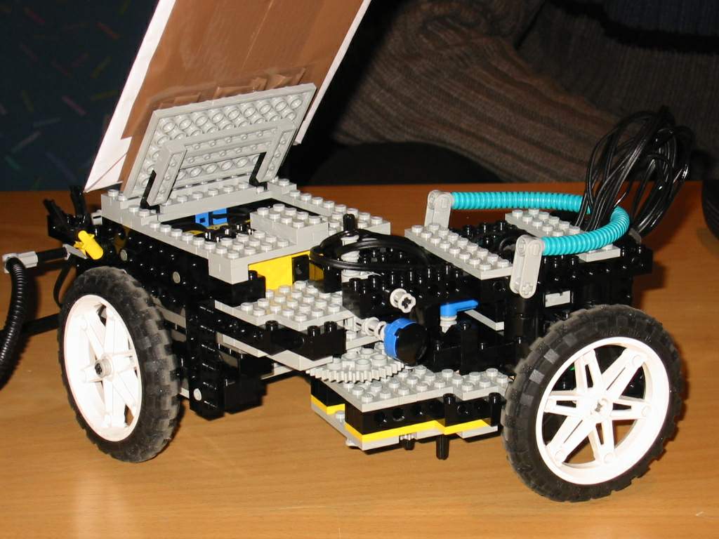 105-0547_img.jpg