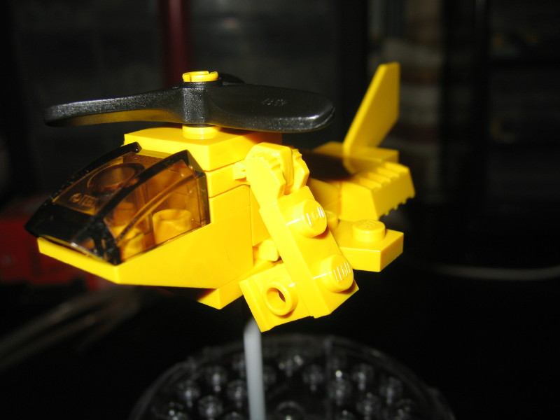 2004-04-12_04-attackhelicopter.jpg