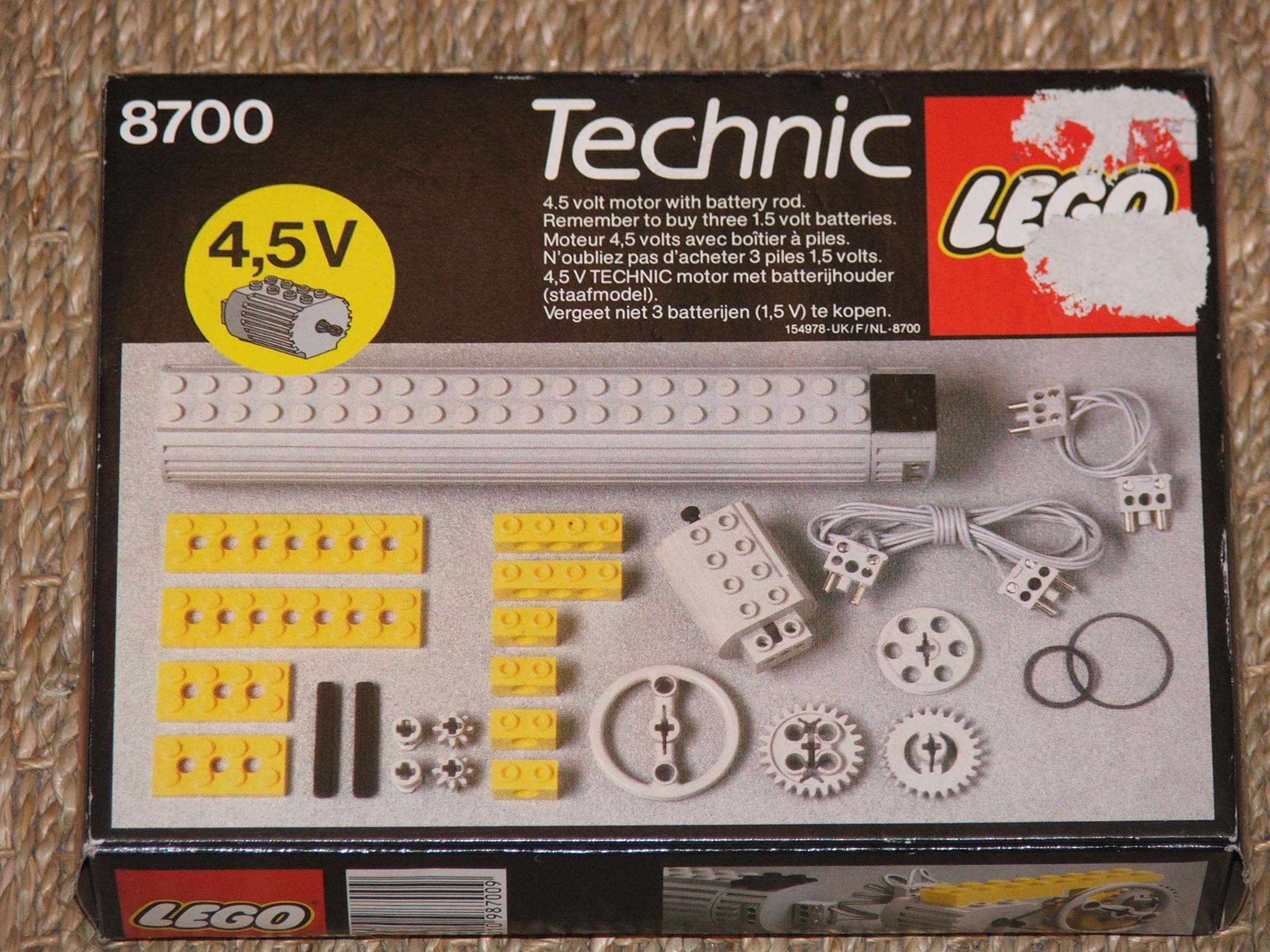 8700-1.jpg