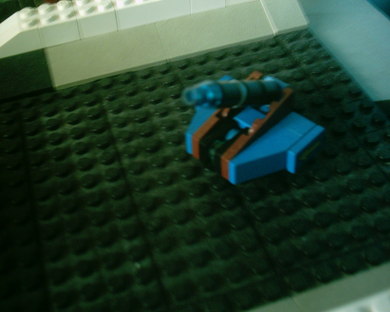 051.jpg