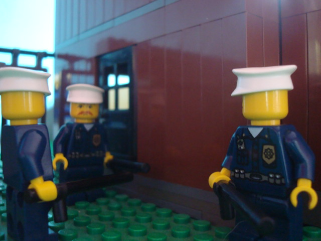 23_cops_2.jpg