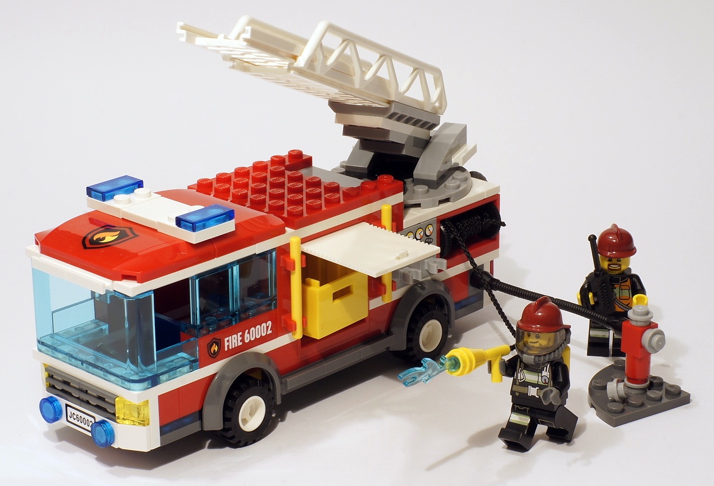 31_fire_truck_action2_big.jpg
