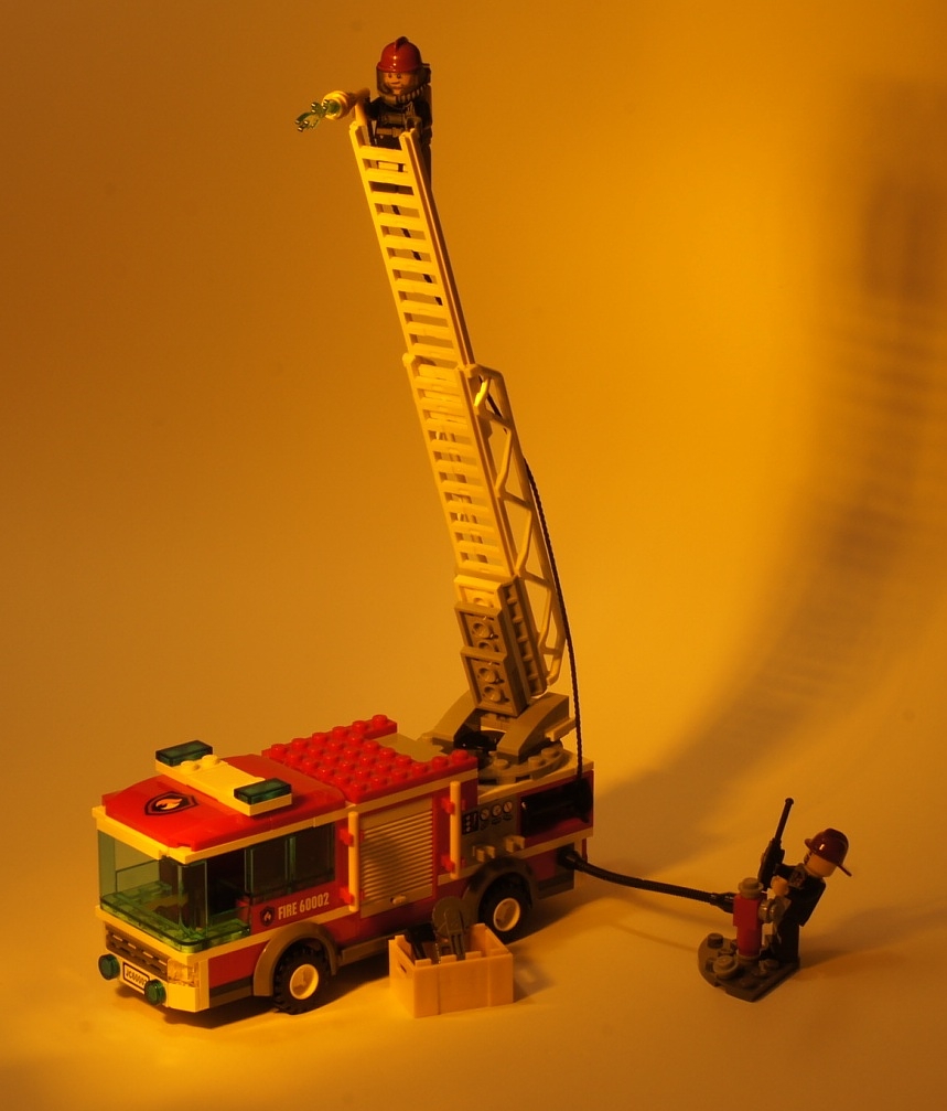 33_fire_truck_action4_big.jpg